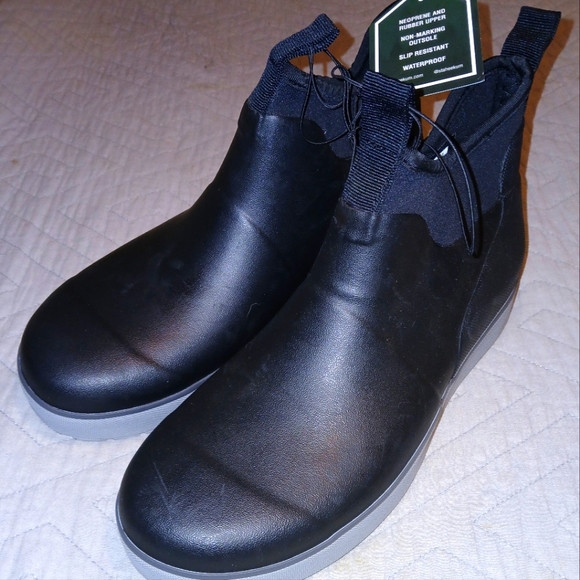 Staheekum Men's Sz 9/Women's 10.5 Waterproof Slip Resistant Booties NWT - Picture 1 of 5